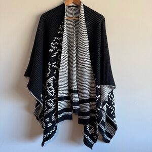 Soft Surroundings Black White Cotton Wool Aztec Tribal Wrap Poncho One Size